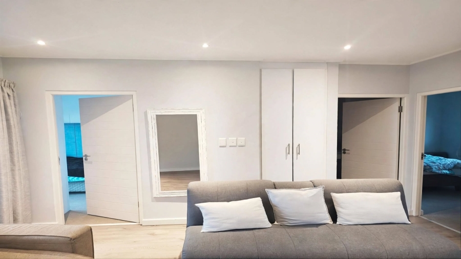 2 Bedroom Property for Sale in Rondebosch Village Western Cape